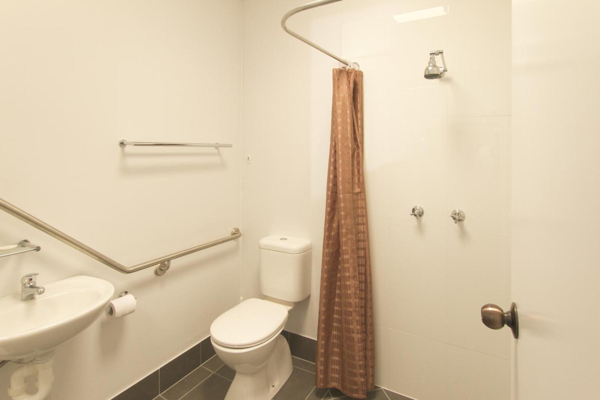 Motel Glenmore Palms 4*