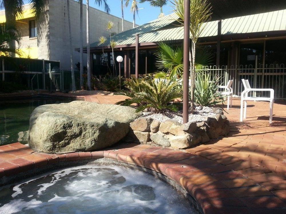 Glenmore Palms Motel 4*