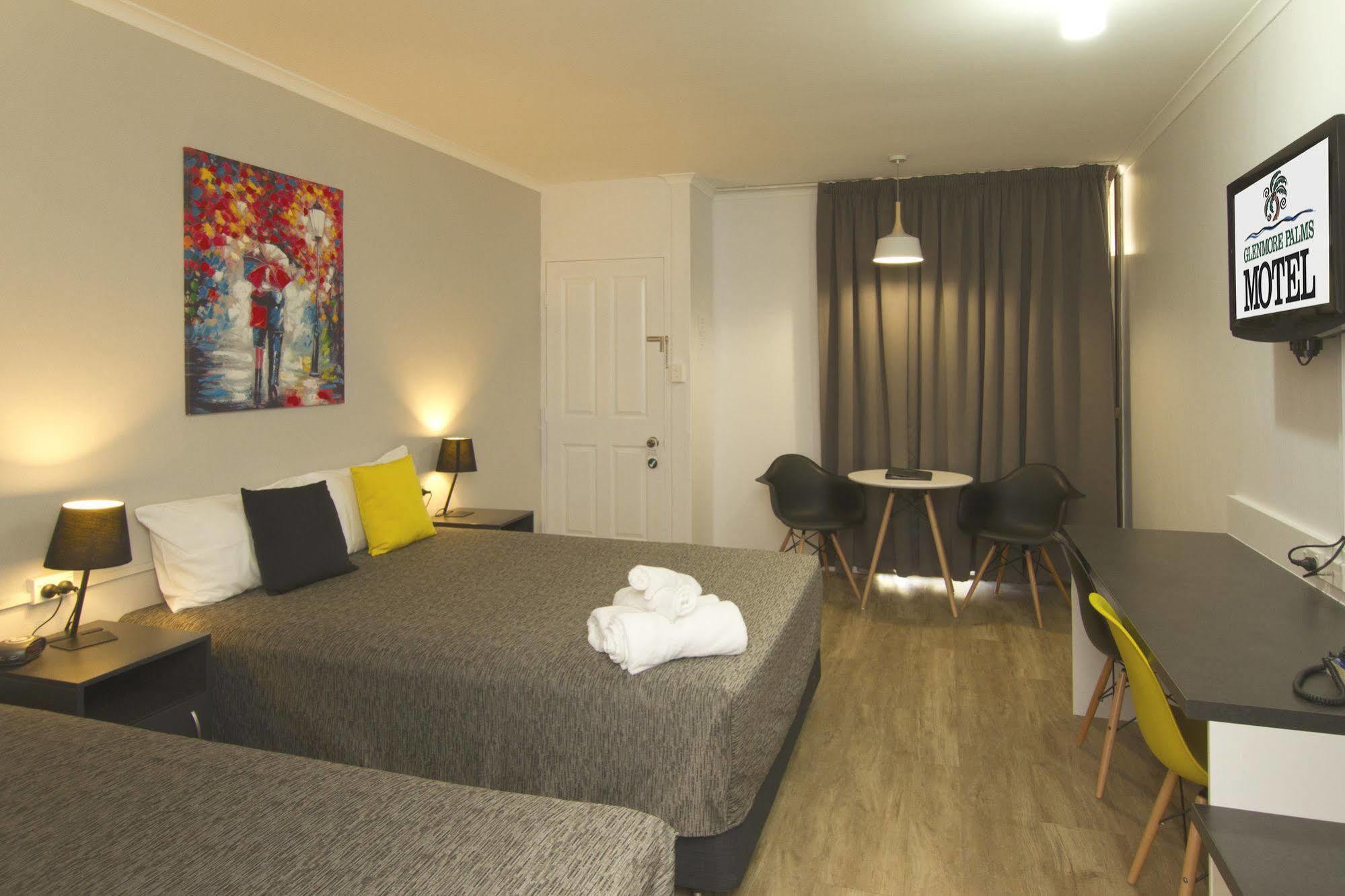 Motel Glenmore Palms 4*